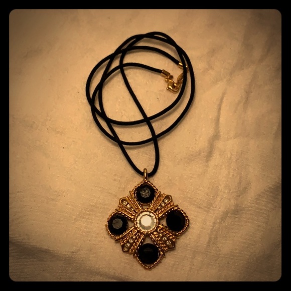 Napier Jewelry - ESTATE ITEM - Signature (c) Napier Necklace PreO